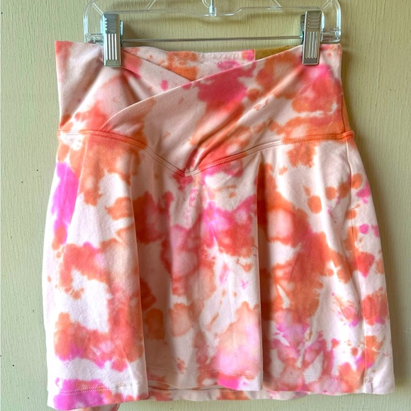 Victoria’s Secret PINK Active High Waist V Crossover Skirt Skort TieDye XS (NWT) - Picture 1 of 4